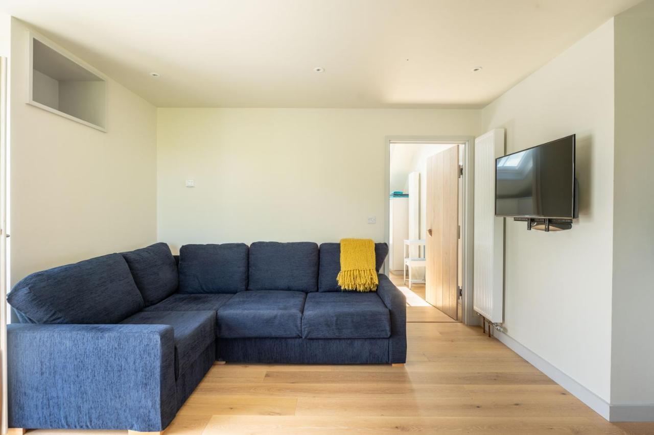 Converted Hay-Loft With Stunning Countryside Views Haverfordwest Extérieur photo