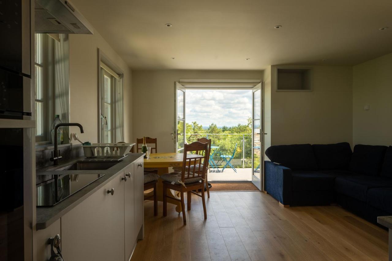 Converted Hay-Loft With Stunning Countryside Views Haverfordwest Extérieur photo